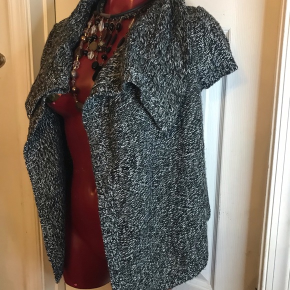 NEW KNIT CO SHAWL COLLAR SLEEVELESS CARDIGAN - SIZE M- GRAY,BLACK,WHITE - Picture 3 of 12